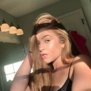 Meet your Posher, Kaitlyn